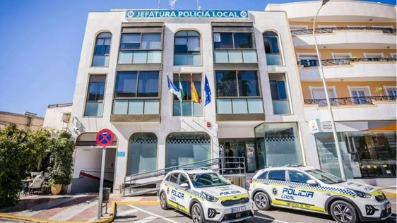 Asociaciones empresariales de Roquetas exigen tolerancia cero frente a la venta ilegal