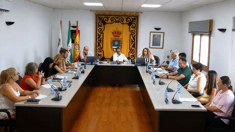 El PP de La Mojonera califica de «fracaso político sin precedentes» la retirada de los presupuestos por el alcalde