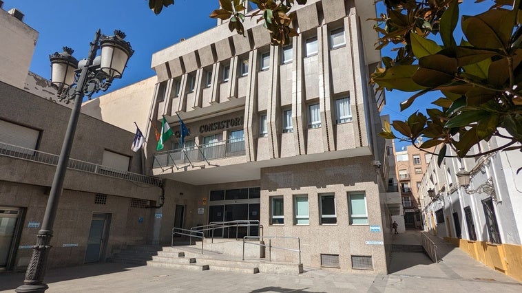 Sale a licitación la demolición del Ayuntamiento de Roquetas para que el nuevo consistorio comience a inicios de 2027