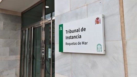 Condenado por coacciones el acusado de cortar los suministros a una anciana en proceso de embargo en Roquetas