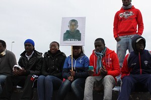 El fútbol homenajeó a Yossou, el joven fallecido en Urgencias