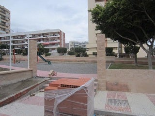 IU alerta de un posible control de acceso a las pistas de tenis de Aguadulce