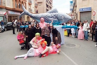 El entierro de la sardina cerró las actividades de Carnaval