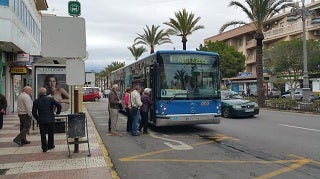 Doble Fila reclama una apuesta más «decidida» por el transporte público en el municipio