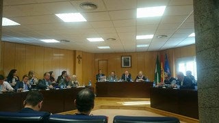 Amat elige un equipo de perfil duro para preparar su relevo al frente del Ayuntamiento