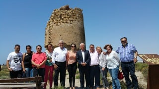 El consejero de Turismo asegura que Roquetas ha perdido el 22% de sus turistas