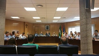 La oposición impone al PP una nueva comisión y evita delegar competencias del pleno