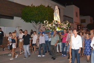 La procesión de la Virgen de Lourdes cerró las fiestas patronales de La Gloria