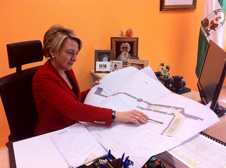 Eloísa Cabrera asegura que todos los contratos están a disposición de la oposición