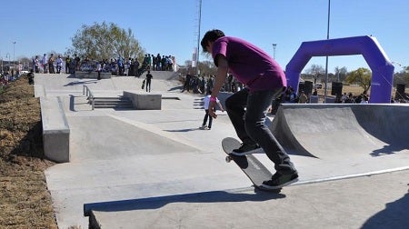 IU reclama instalaciones de skatepark para Aguadulce , El Parador y La Urbanización