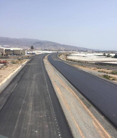 Concluye el extendido del aglomerado en el primer tramo de la variante