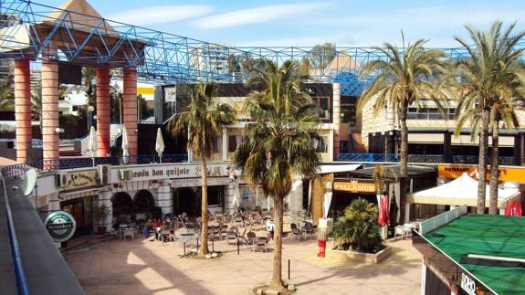 Detectados 31 trabajadores sin dar de alta a la Seguridad Social en el centro comercial 501 de Aguadulce