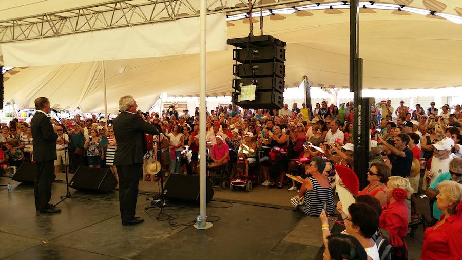 Una gran fiesta sirvió para cerrar los actos del Día del Turismo y un verano con récord de visitantes
