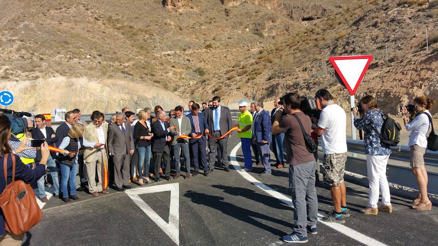 Aguadulce ya tiene por fin un semienlace en la A7 para comunicarse con la capital