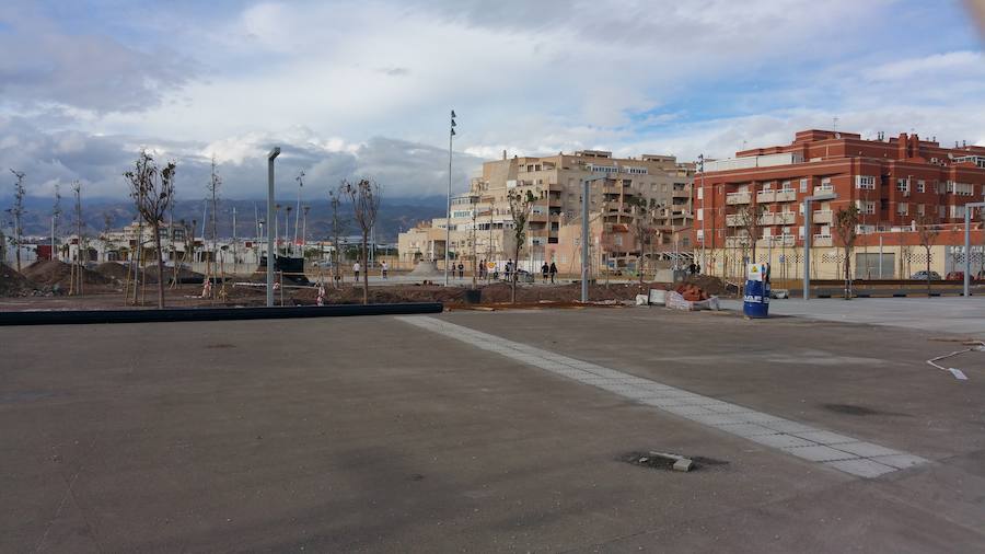 Denuncian el acceso de menores a la zona de obras cerrada del parque de Los Bajos