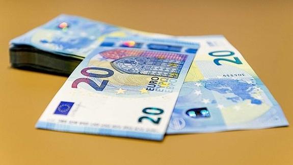Un detenido en Roquetas de Mar con 32 billetes de 20 euros "supuestamente falsos"