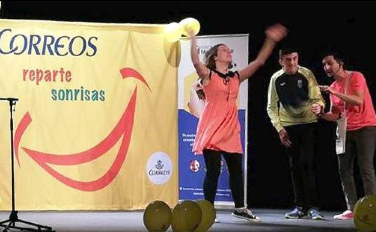 Úbeda acogió la fiesta de la vigésima edición del programa 'Correos reparte sonrisas'