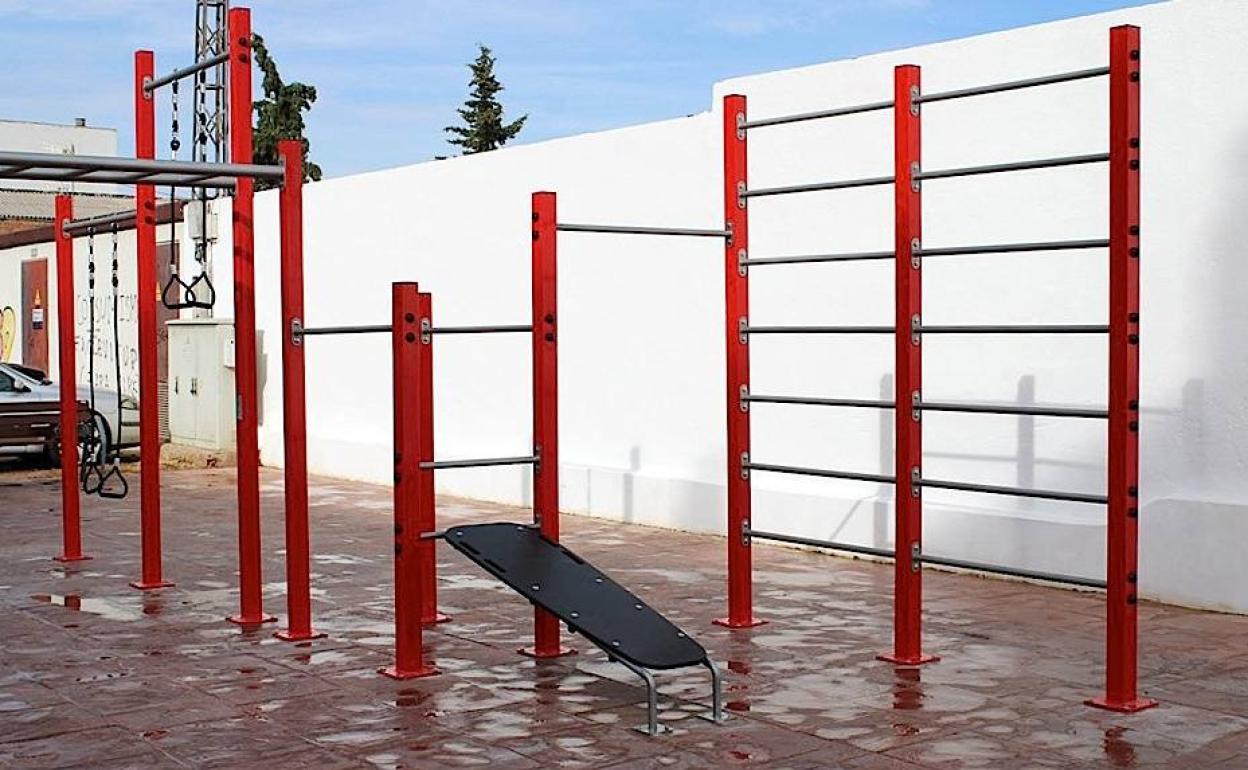Aparatos para practicar calistenia.