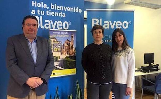 Bartolomé González, María Muñoz y Lidia Lara, de Ahí+ Blaveo en Úbeda.