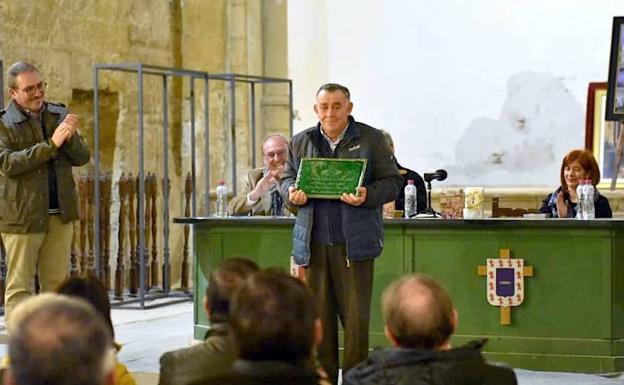 El acto incluyó un homenaje a José Soriano por su labor en el mundo cofrade.