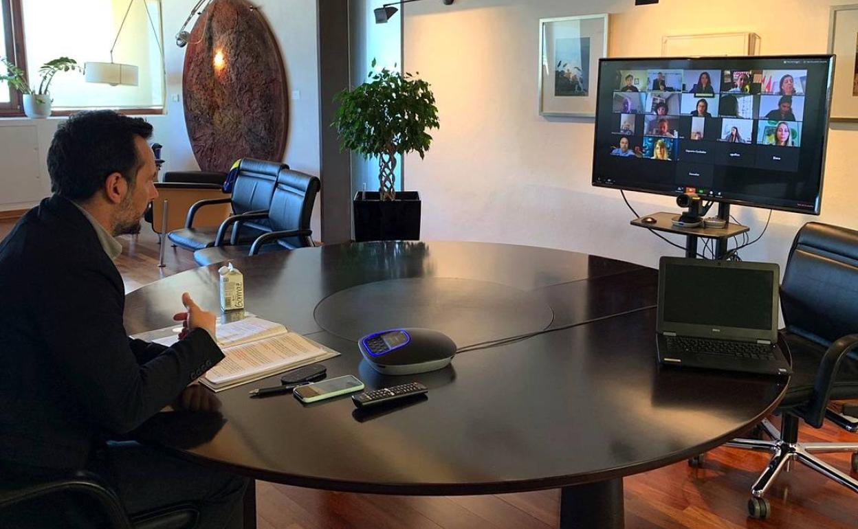 Reunión telemática de la comisión de turismo del grupo.