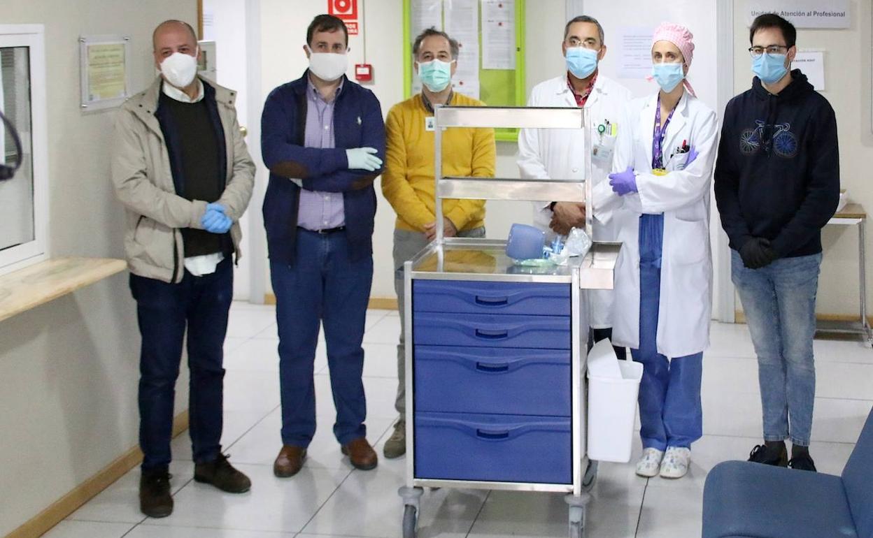 Entrega del material al hospital.