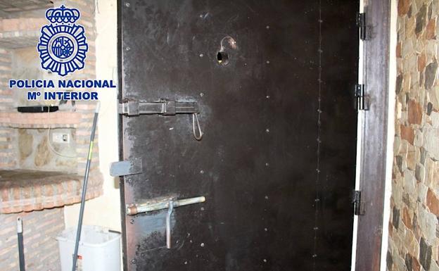 Imagen principal - Material incautado durante la 'Operación Coco'.