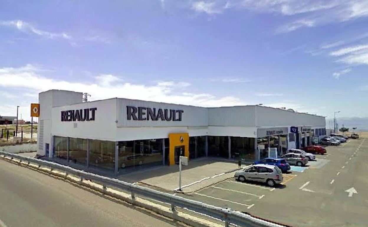 El Ayuntamiento habilitará un albergue de temporeros en el antiguo concesionario Renault