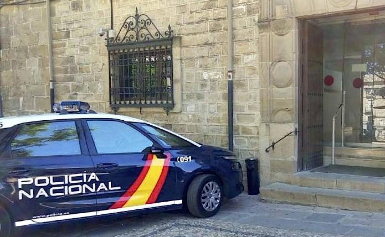 Detenidas en Úbeda cinco personas por tráfico de sustancias estupefacientes