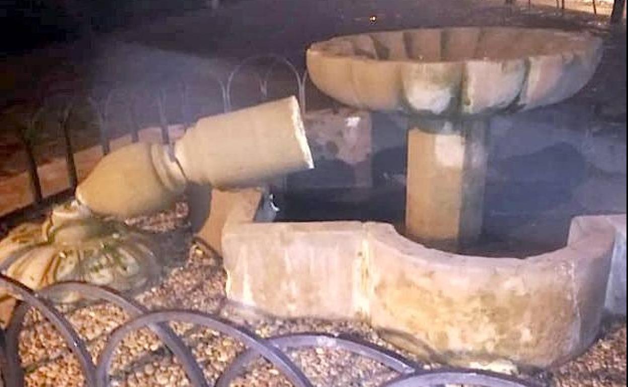 Nuevo destrozo de la fuente de San Lorenzo por actos vandálicos