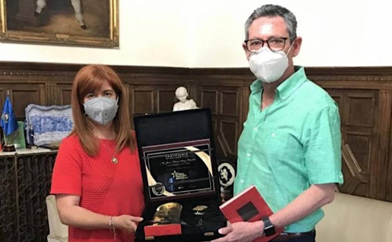 Antonia Olivares y José María Díaz.
