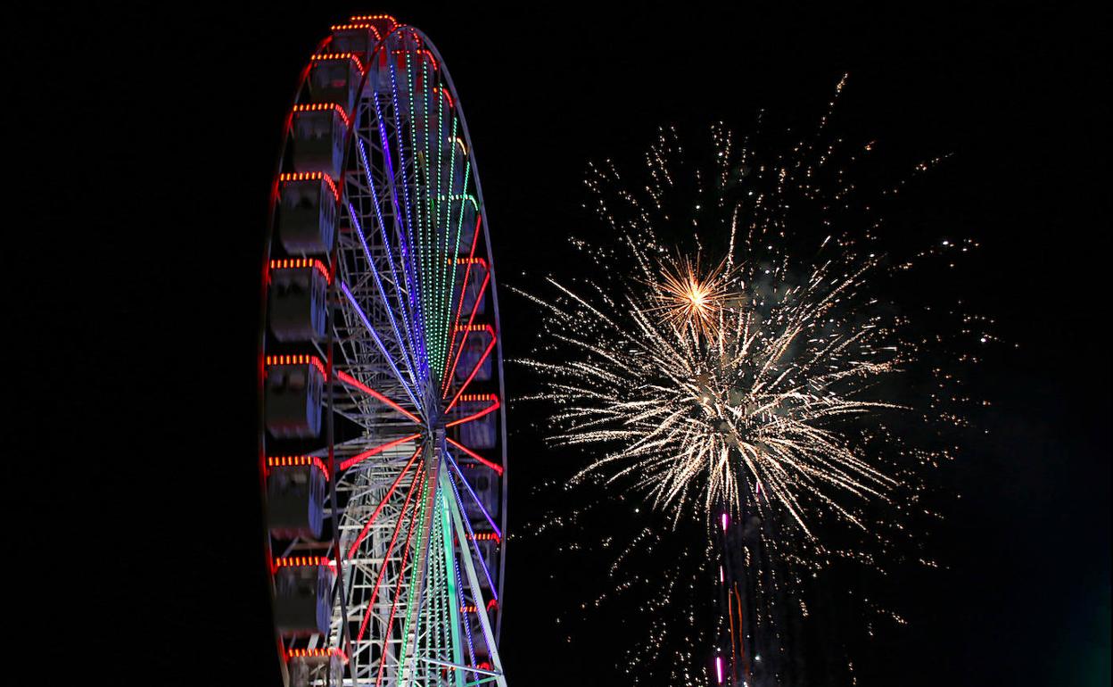 Espectáculo de fuegos artificiales.