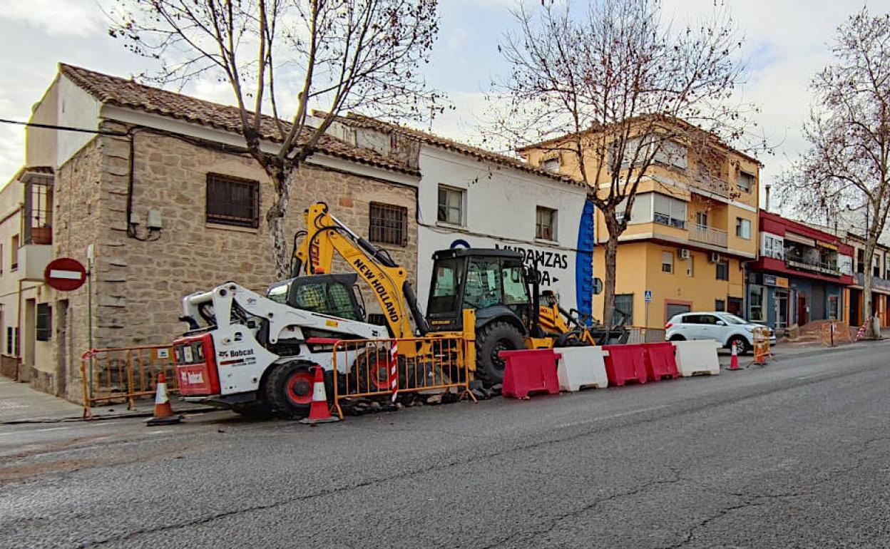 Renovación de la red de abastecimiento de agua por la carretera de circunvalación