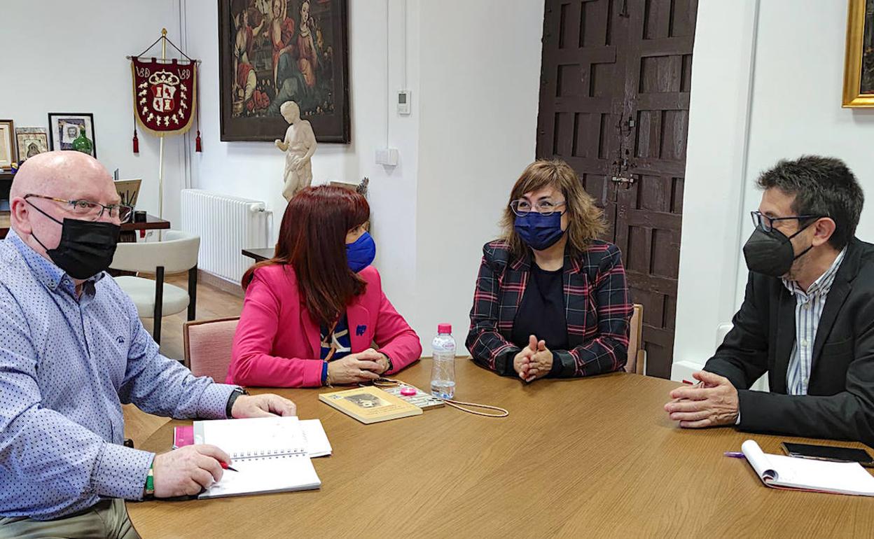 La Asociación de la Prensa de Jaén mantuvo un encuentro con la alcaldesa