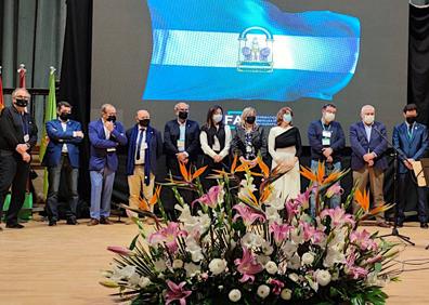 Imagen secundaria 1 - Congreso, entrega de distinciones y exposición de Katy Gómez.