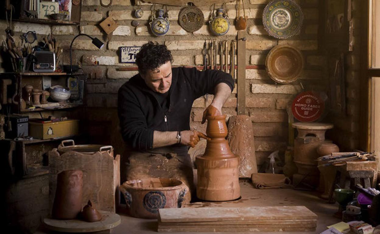 Alfarería Tito expondrá sus 'chupacharcos' en la muestra de artesanía de vanguardia más importante del mundo