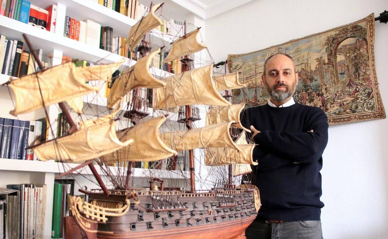 El ubetense Vicente Ruiz rescata en su último libro la historia del mítico navío Oriflame