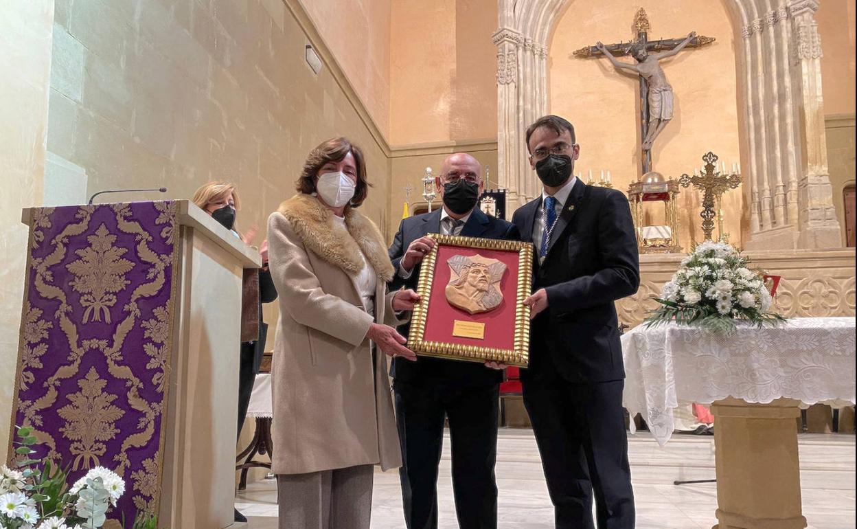 Premio Cristo de la Caída para la Asociación de Enfermos de Crohn y Colitis Ulcerosa de Jaén