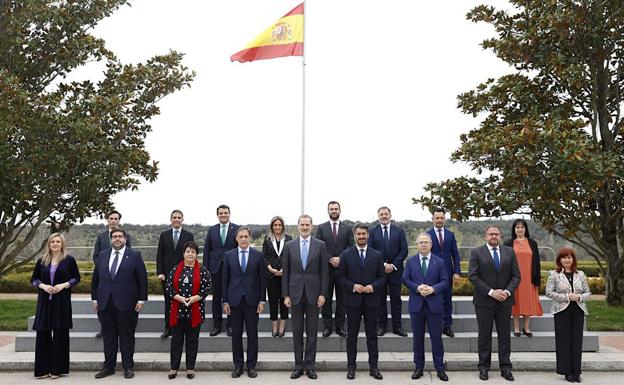 Foto de familia tras el encuentro.
