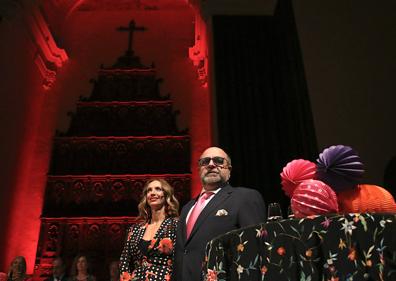 Imagen secundaria 1 - Varios momentos del pregón celebrado anoche.