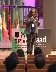 Imagen secundaria 2 - Acto de inauguración, premio a Juan Toribio y charla de Álvaro Sobrino.