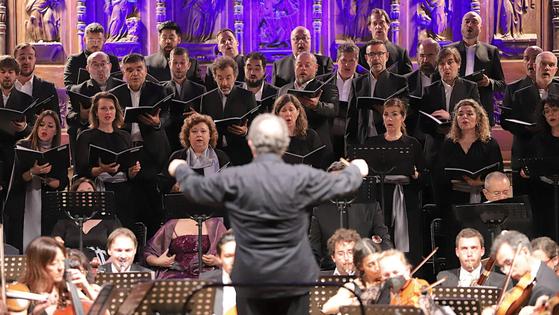 La Orquesta y Coro de la Comunidad de Madrid afrontó el 'Réquiem' de Mozart