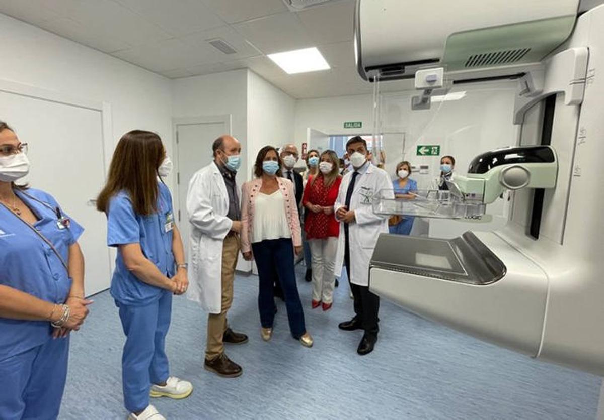La consejera invitó a las mujeres de 50 a 69 años a participar en el cribado de cáncer de mama