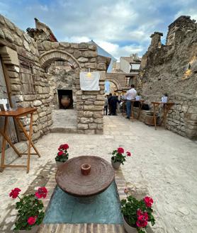 Imagen secundaria 2 - Diferentes estancias e intervención de Adela Tarifa.