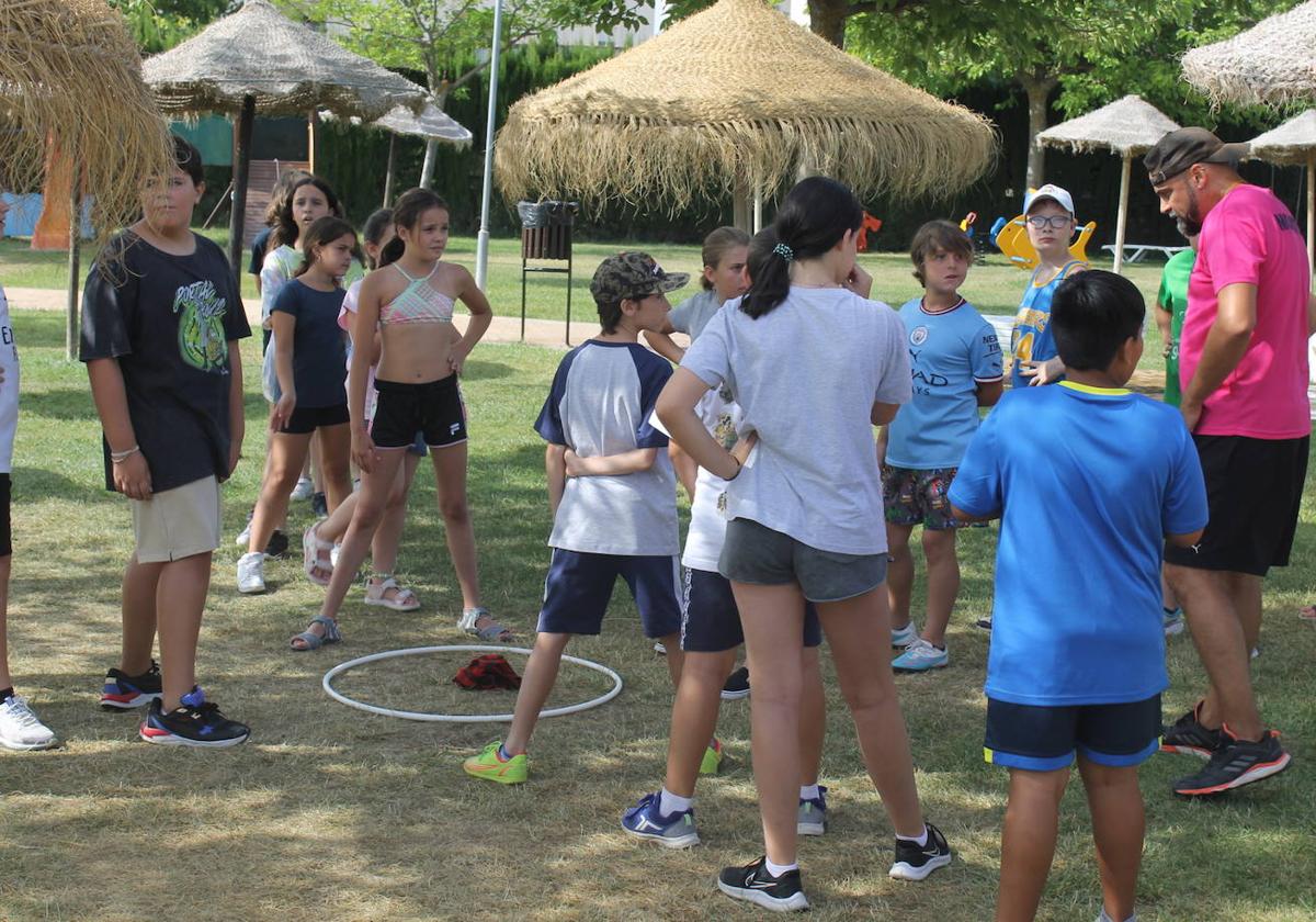 550 menores participan en el campamento urbano en su primera quincena