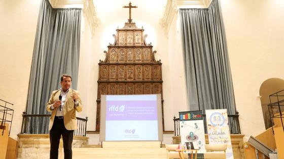 Juan Carlos Luque ofreció consejos sobre los menores y «el uso de máquinas y redes sociales»