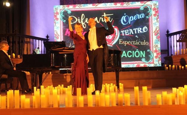El concierto solidario Lírica de cine conquista El Hospital de Santiago
