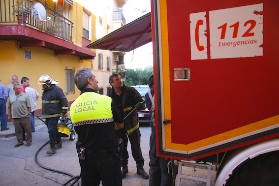 Incendio en una vivienda y accidente en el acceso al polígono industrial