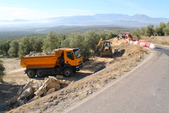 Abierto el acceso a la ciudad por el camino del Picón de Fuentes