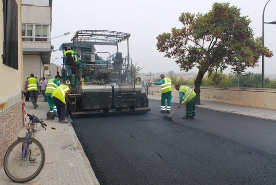 Comienza en Las Canteras la segunda fase del Plan de Asfaltado que actuará en 17 calles